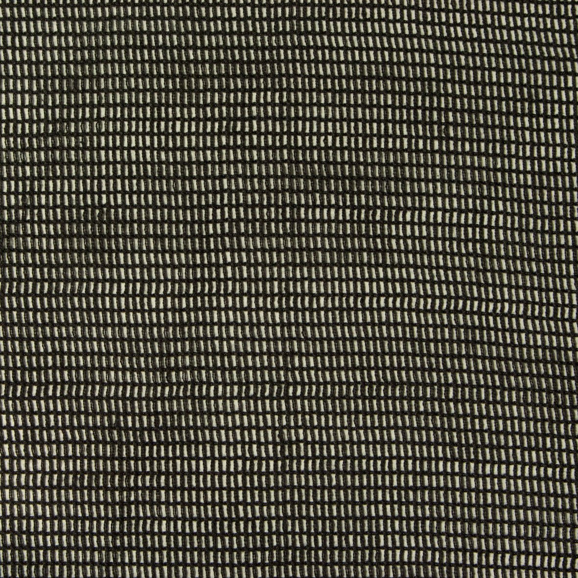Gaasdoek in zwart – close-up van tule met fijne, open mazen